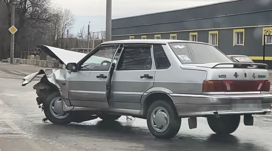 Водитель отделался легким испугом после серьезного ДТП в Сызрани