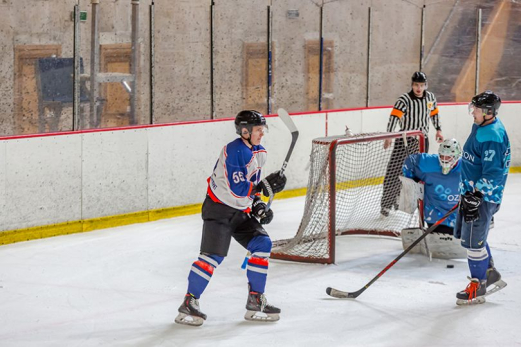 Сызранская «Молния» одержала волевую победу над OZON в выездном матче ТЛХЛ