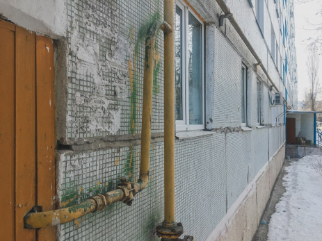 Более трех тысяч человек остались без электроэнергии из-за метели и ураганного ветра