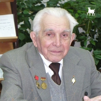 В Сызрани вспоминают легендарного школьного директора и писателя Николая Овчинникова