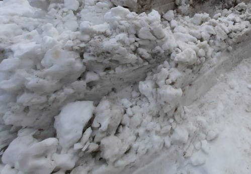 Дачников предупредили о крупных штрафах за снег на участках