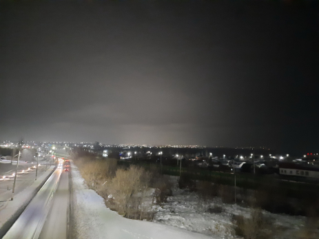 После удара дронов возник пожар, пенсия изменится за счет отпуска, котов и псов ограничат квадратными метрами: важное к этому часу