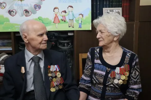 70 лет крепкой любви: Владимир и Фаида Чуриковы отметили Благодатную свадьбу