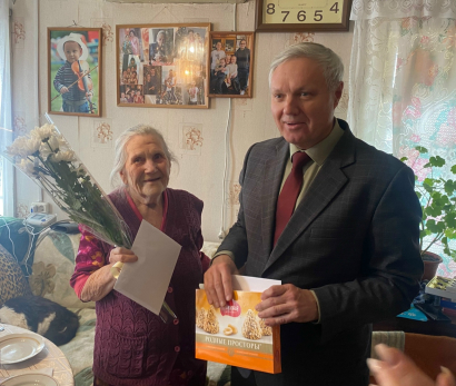 Владимир Путин поздравил долгожительницу из Октябрьска Надежду Грищенко