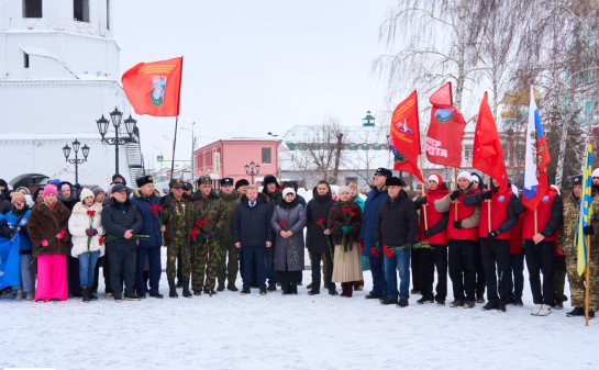 В центре Сызрани сегодня минутой молчания почтили память погибших