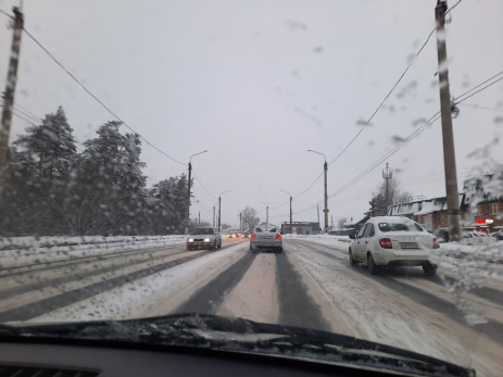 Утренний час пик в Сызрани: мелкий дорожный инцидент обернулся большими проблемами