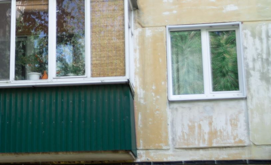 Всех переубиваю: женщина с топором устроила жесть в сызранском общежитии