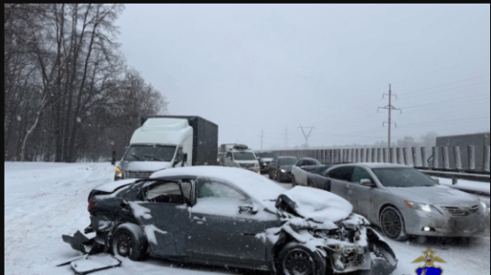 Водитель Volkswagen отвлекся на секунду и устроил хаос на трассе М-5