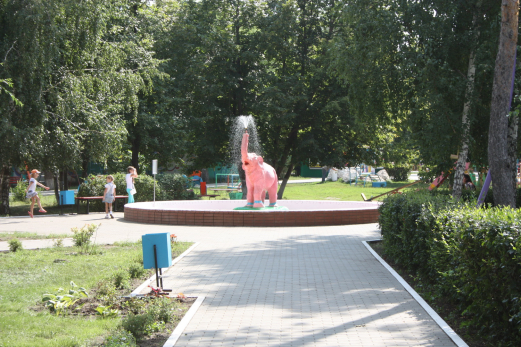 В Сызрани готовы заплатить 790 тысяч за уборку у розового слоника