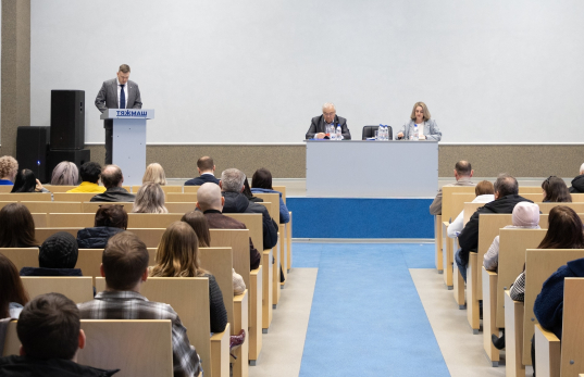 Высокая зарплата, премии, инвестиции в здоровье: «Тяжмаш» озвучил итоги выполнения коллективного договора