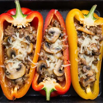 Простой в приготовлении, невероятно красивый, вкусный и сочный - рецепт фаршированного перца