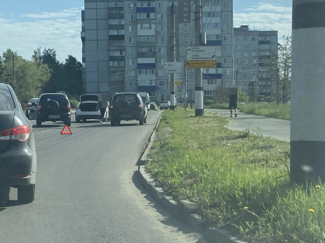 В Сызрани из-за ДТП в утренний час пик образовалась серьезная пробка