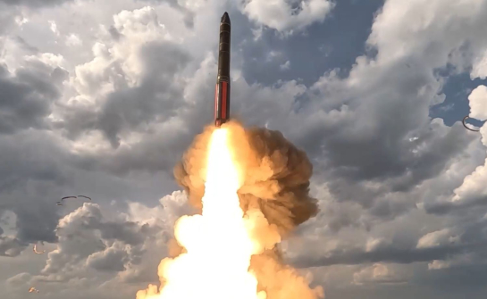 Россия запустила межконтинентальные баллистические ракеты