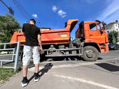 Мужчин хотят штрафовать за ношение шорт, а женщин - за лосины