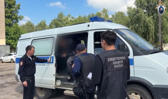 Видео СК с места преступления: мальчишке всадили нож в грудь из‑за пакета с продуктами