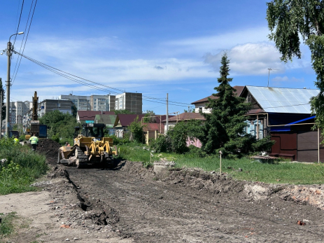 Тяжелая техника в центре Сызрани меняет пейзаж: полным ходом идут масштабные работы