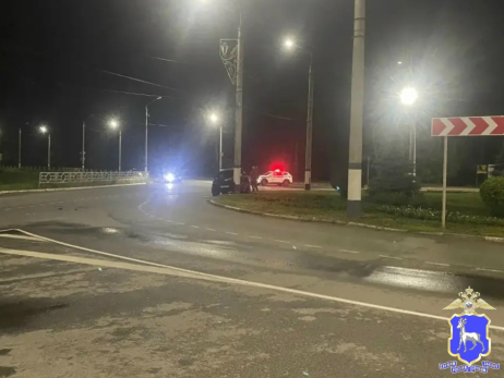 Пьяная автоледи на BMW протаранила столб в Сызрани