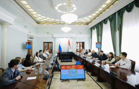 Вячеслав Федорищев пригласил выпускников вузов на работу в органы власти