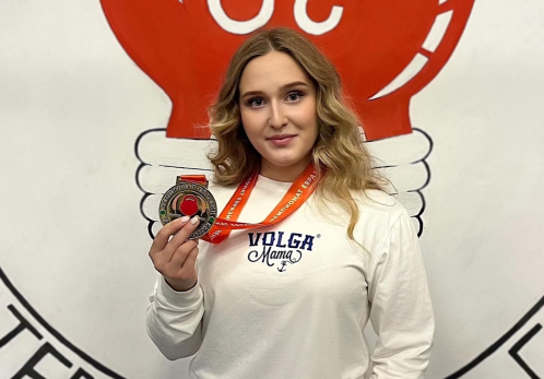 Самая сильная девушка планеты из Сызрани стала чемпионкой Евразии