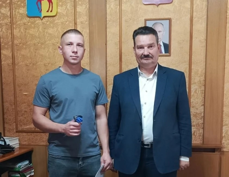 Дом превратится в крепость: Сергей Строев продолжает раздавать ключи от новых квартир