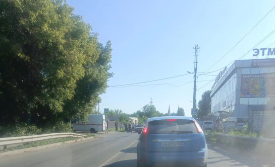 Экстренные службы работали на месте аварии в Сызрани: две Гранты и «десятка»