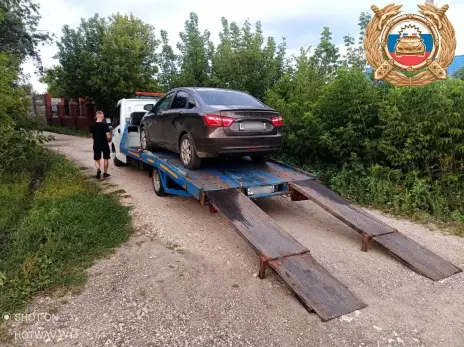 Под Сызранью исправную Весту забрал эвакуатор: водитель дал повод