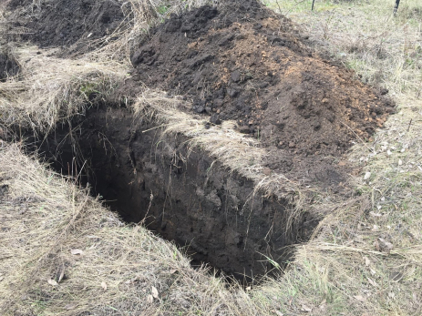 В Самарской области жертву заставили лечь в могилу и помолиться. В мужчину всадили 13 пуль