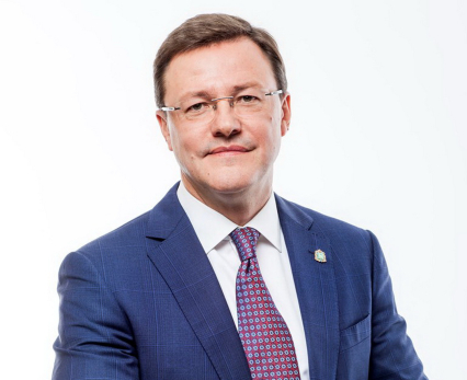 День рождения отмечает губернатор Самарской области Дмитрий Азаров