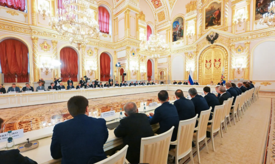 Путин объявил о кредитных каникулах: в регионах коснется каждого