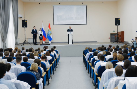 «У вас есть все возможности, чтобы стать лучшими»: Вячеслав Федорищев посетил Самарский медицинский колледж им. Н. Ляпиной