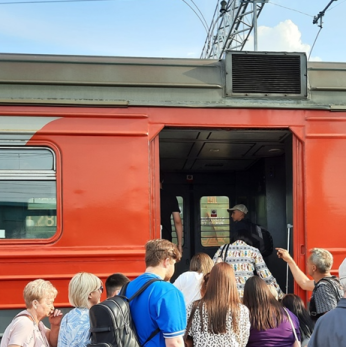 В Самарской области тасуют расписание: электричка до Сызрани отменяется