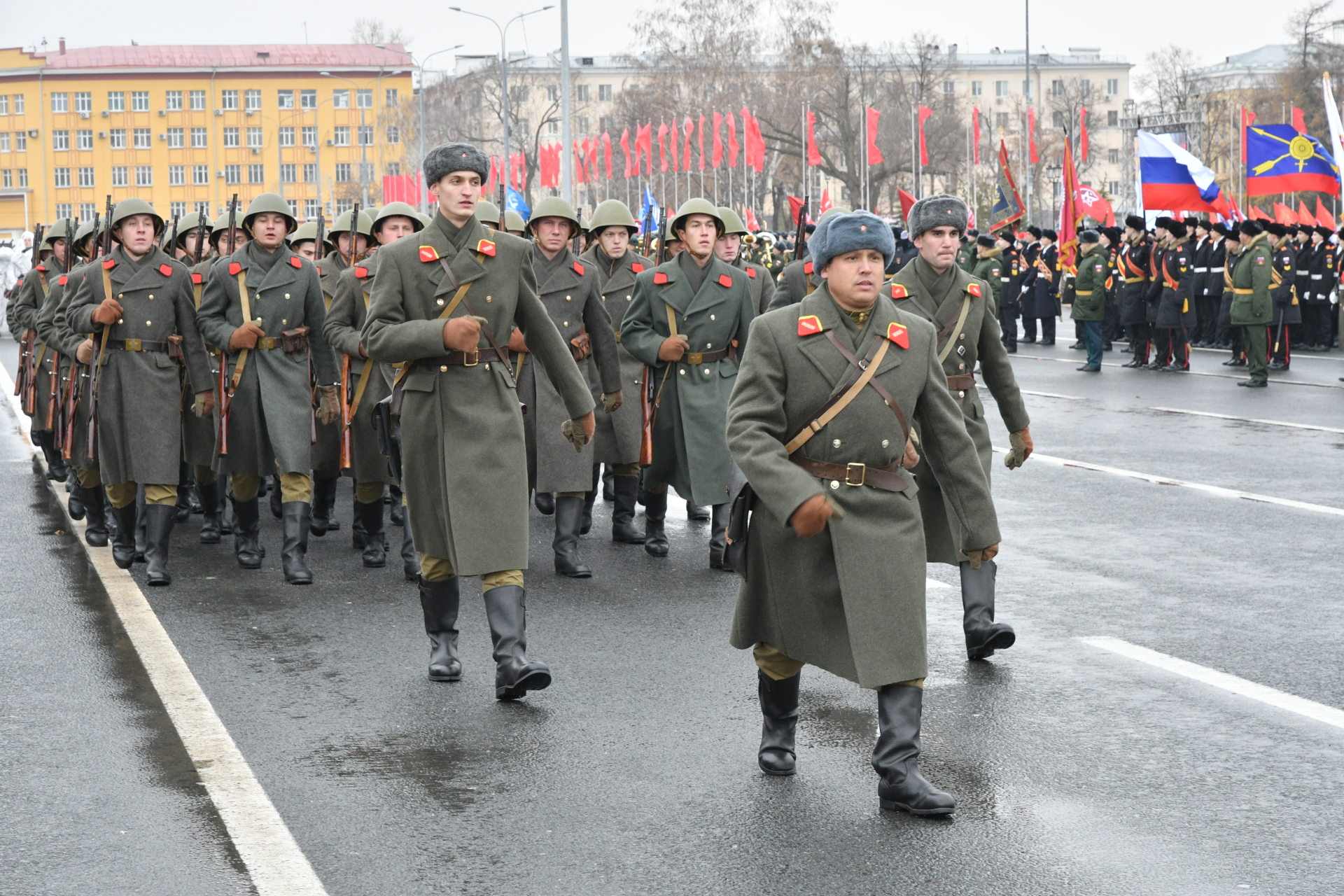 Трансляция парада в самаре сегодня