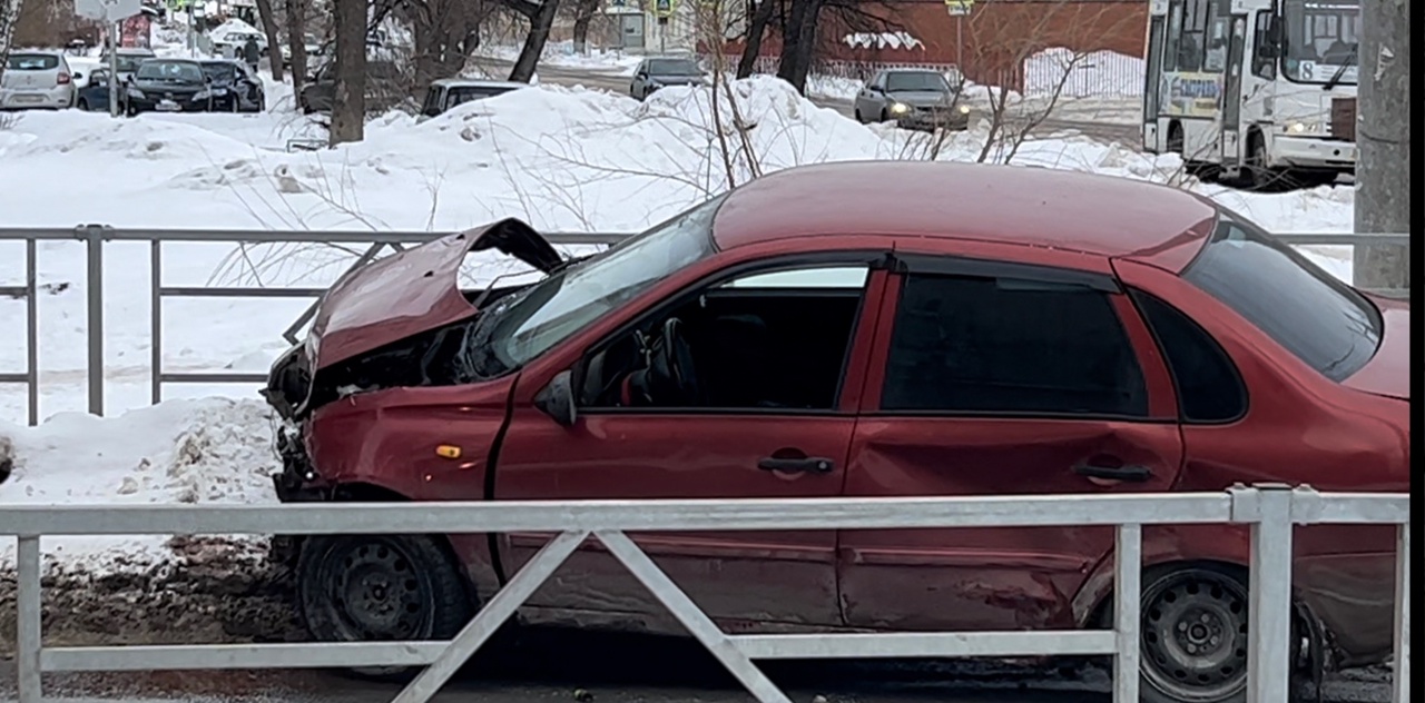 Покалеченные девушки и разбитые авто в центре Сызрани: рано или поздно, но  беда должна была случиться / Новости / КТВ-ЛУЧ