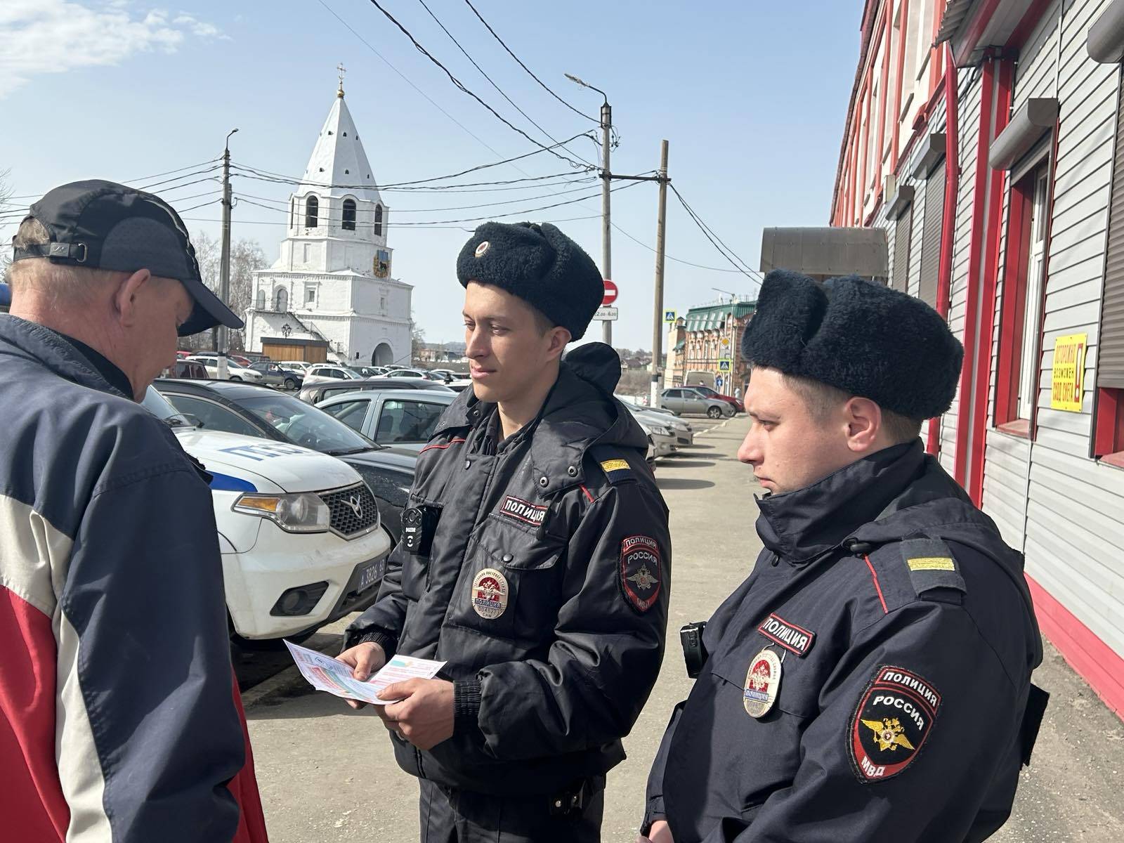 Свыше сотни полицейских прошерстили Сызрань по приказу генерала Иванова /  Новости / КТВ-ЛУЧ