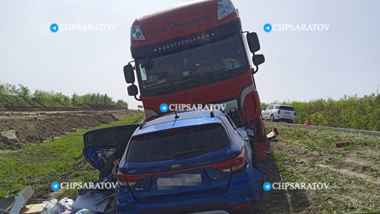 Мужчина и женщина погибли в жуткой аварии на саратовской трассе / Новости /  КТВ-ЛУЧ