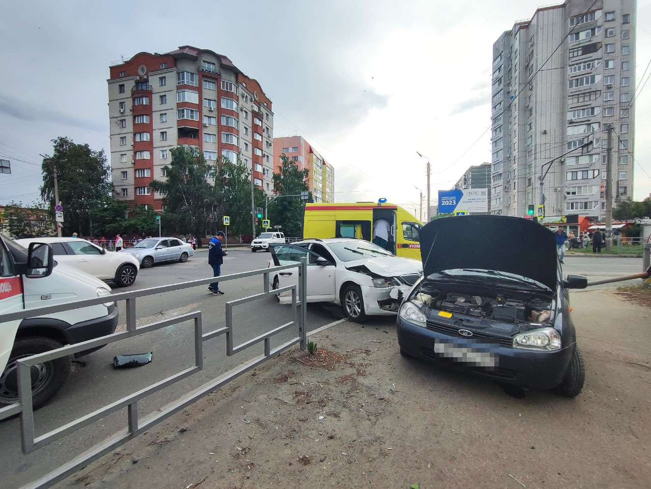 В сызранскую травматологию госпитализировали окровавленную девушку /  Новости / КТВ-ЛУЧ