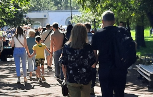 Отказ придется подтвердить справкой: россиян щедро одарят бонусами за правильный образ жизни