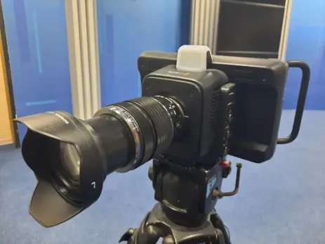 «Ругалась матом и не стояла на ногах»: известная сызранская актриса Анна Уколова упала и рассекла руку в столичном аэропорту