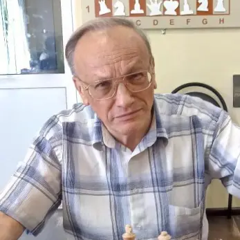 Легендарный сызранский шахматист Сергей Щербаков сегодня принимает поздравления