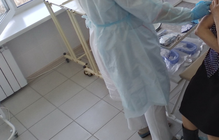 Россиянам объяснили, можно ли заразиться ВИЧ через слюну