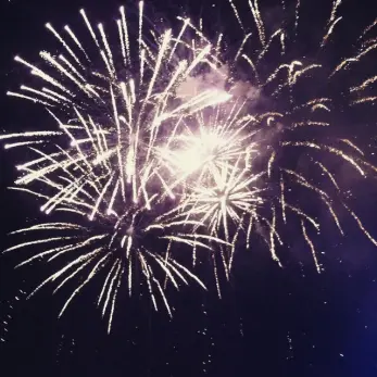 Власти Сызрани отменили салют и массовые новогодние гуляния