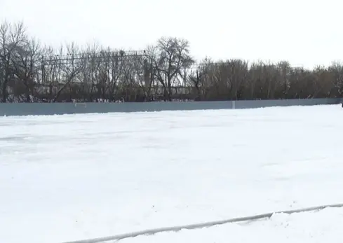 Где в Сызрани можно покататься на коньках и лыжах: полный список и цены