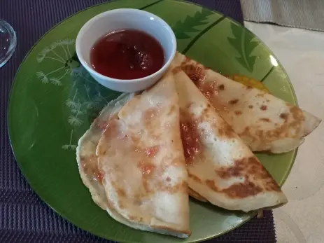 Врачи определили безопасную норму блинов на Масленицу