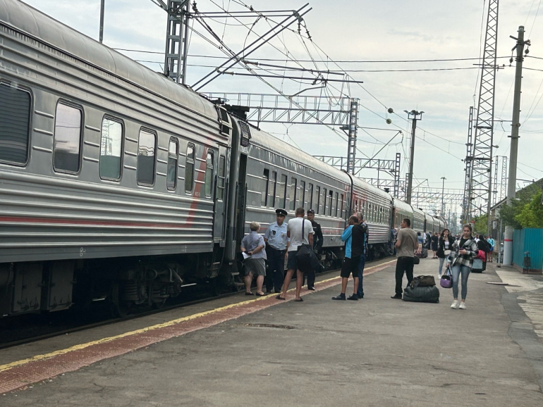 Фото поезда на вокзале